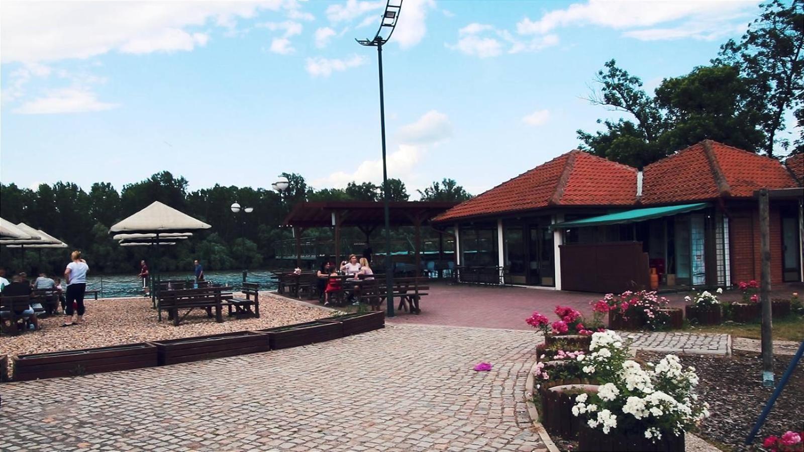 Hotel Marina Oasa Grocka Экстерьер фото